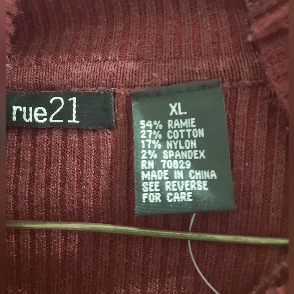 Womens turtle neck top - Picture 2 of 2